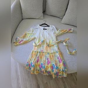 CURRENT AIR sizeM white/multi colored floral above knee length long sleeve dress